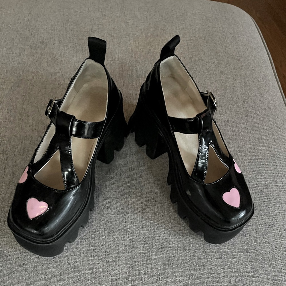 Girls platform shoes